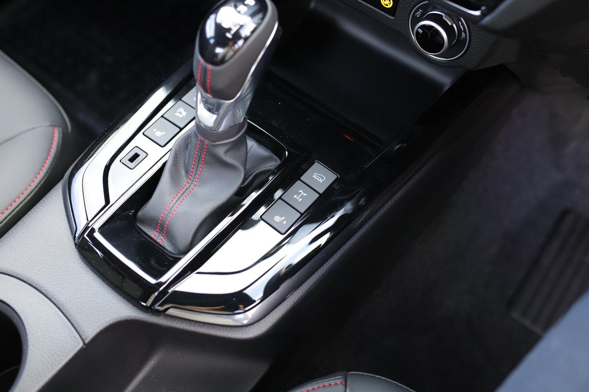 2025 Isuzu D-MAX X-TERRAIN MY25.5 4X4 Dual Range image 19