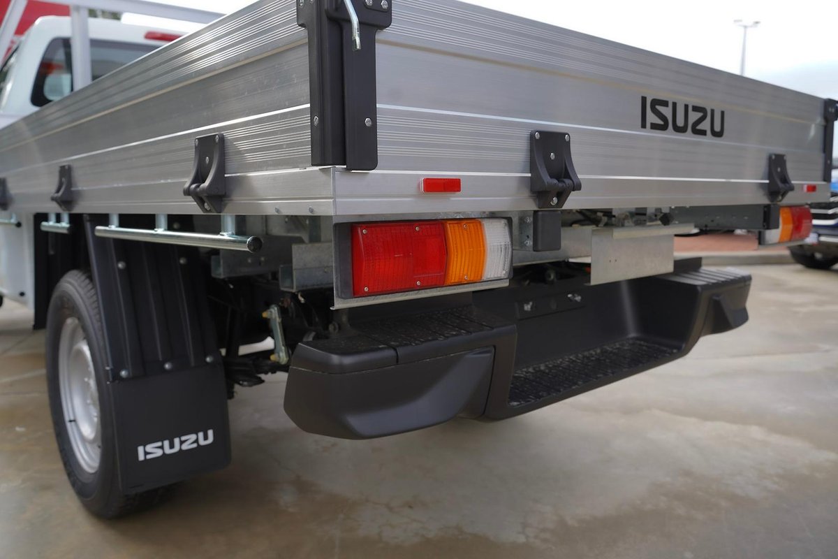 2025 Isuzu D-MAX SX High Ride MY25.5 4x2 image 13