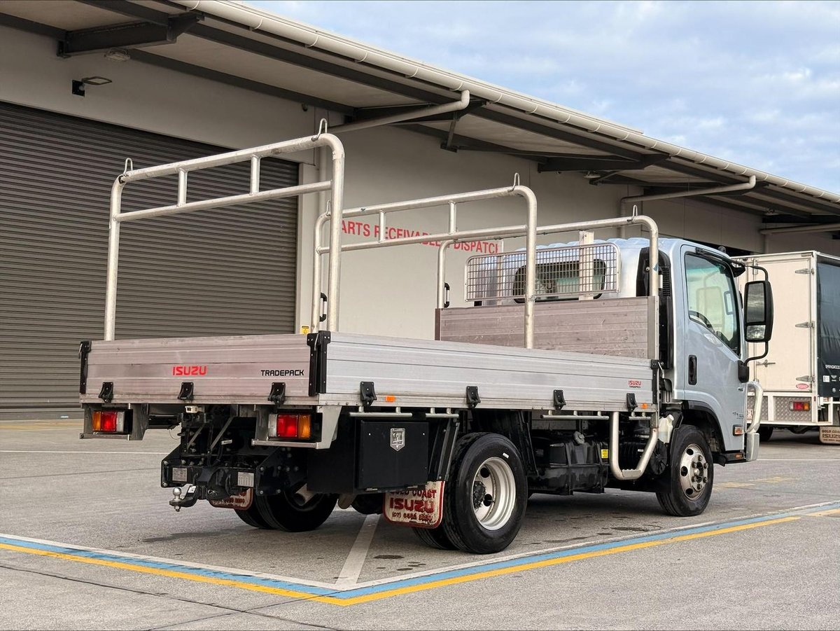 2022 Isuzu N Series NPR 45/55-155 AMT SWB TRADEPACK image 7