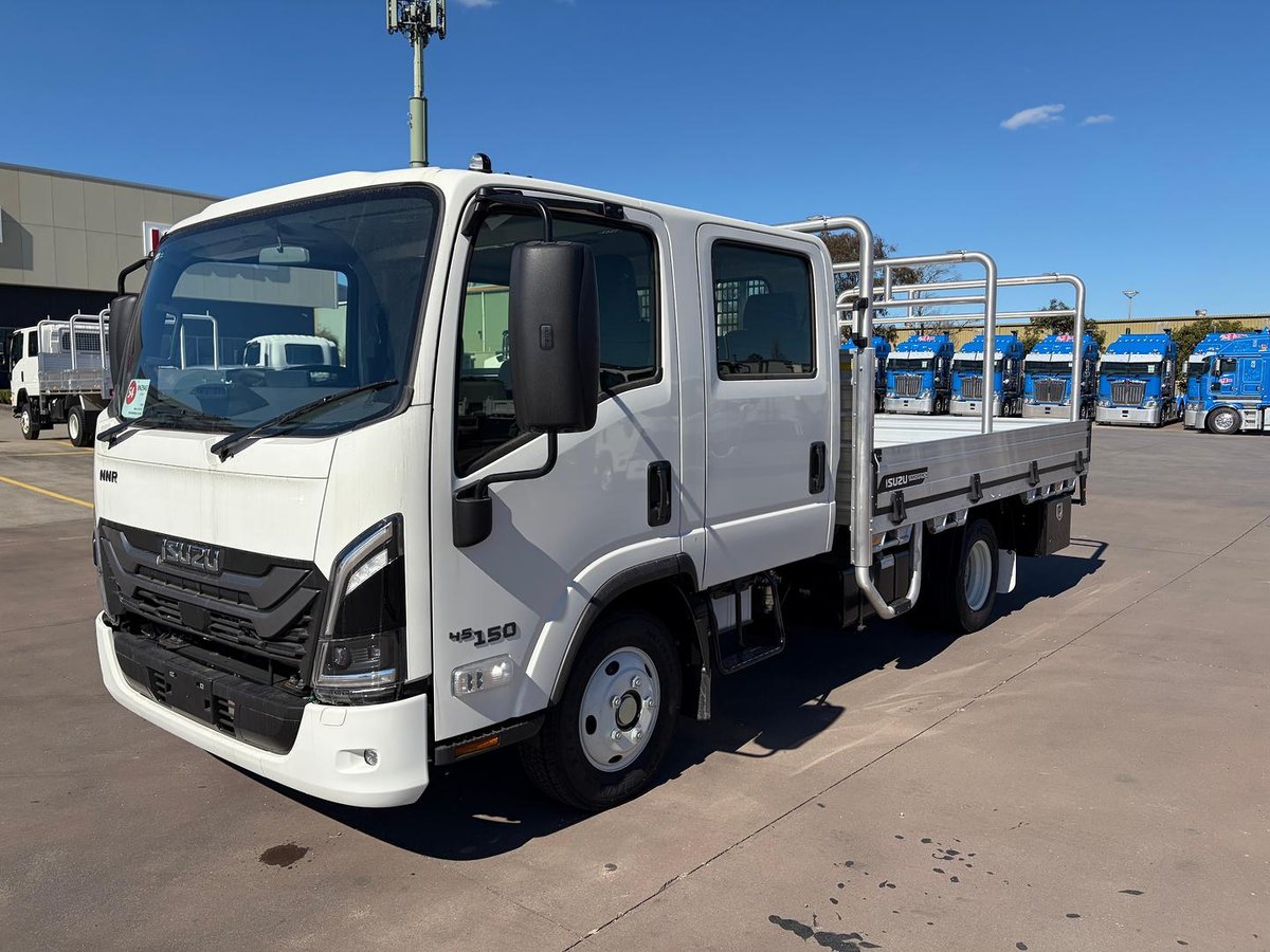 2026 Isuzu N Series image 3