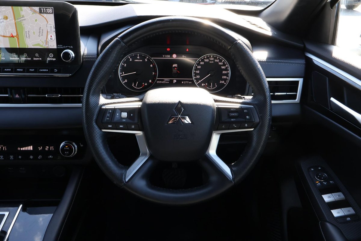 2023 Mitsubishi Outlander Black Edition ZM MY24 image 9