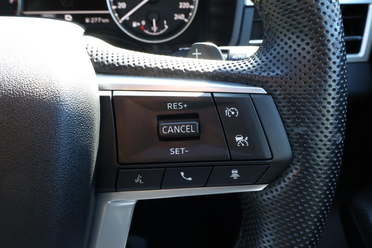 2023 Mitsubishi Outlander Black Edition ZM MY24 image 11
