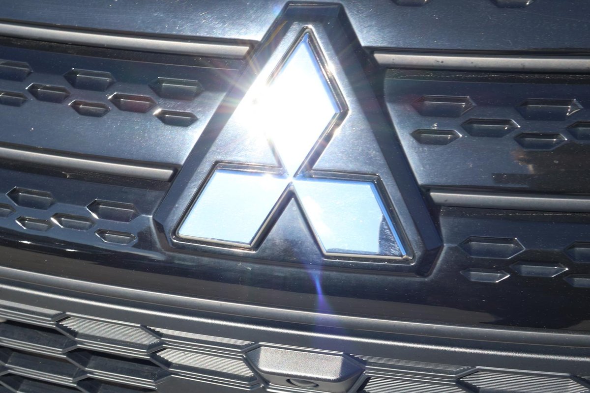 2023 Mitsubishi Outlander Black Edition ZM MY24 image 32