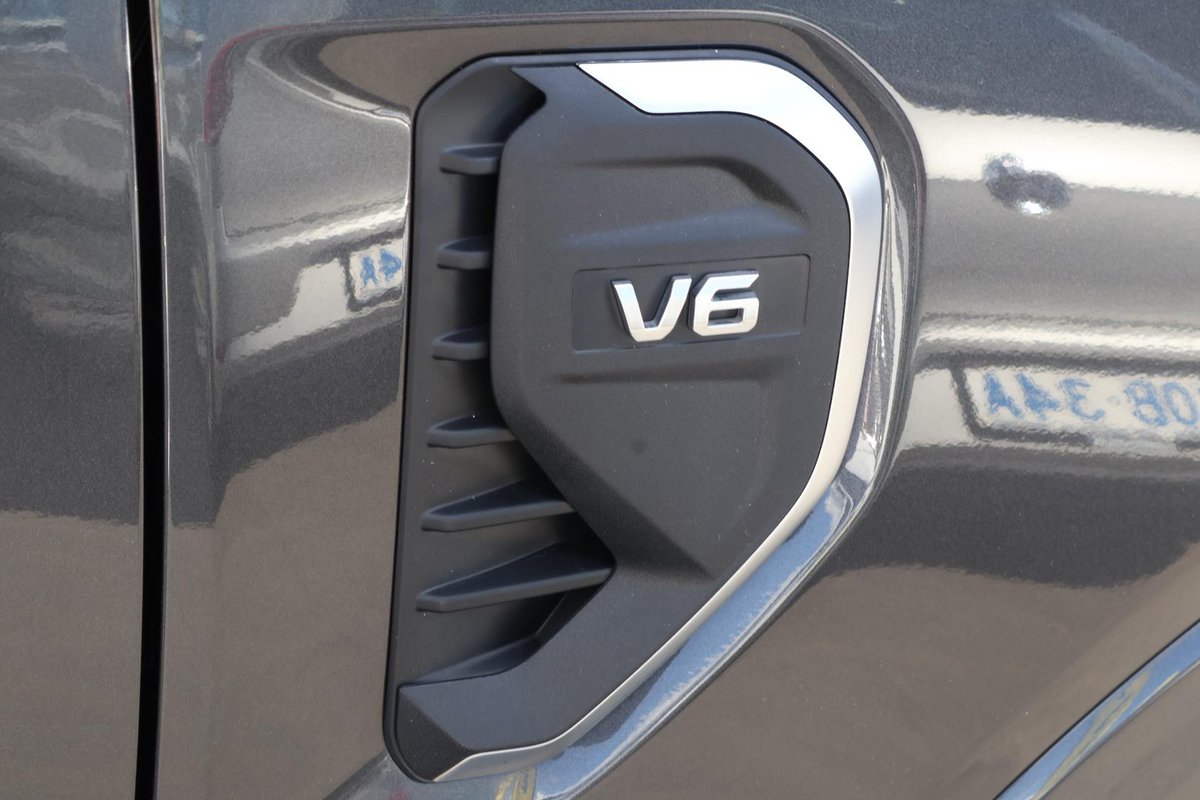 2023 Ford Everest Platinum MY23.5 4X4 Dual Range image 37