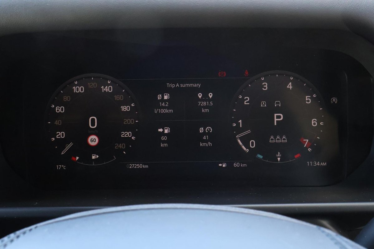 2022 Land Rover Defender 110 P525 V8 L663 MY23.5 AWD image 16