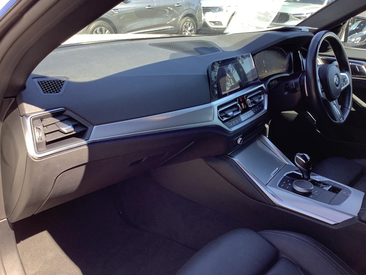 2022 BMW 4 Series 420i M Sport G26 image 29