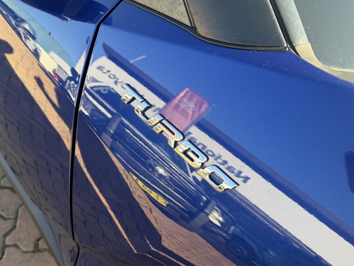 2023 Toyota C-HR GXL NGX50R AWD image 11