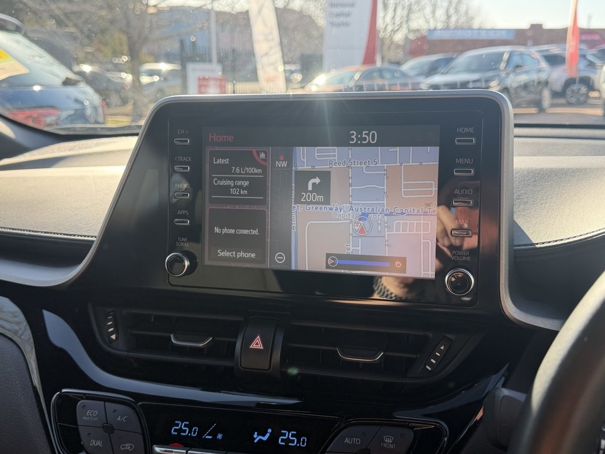 2023 Toyota C-HR GXL NGX50R AWD image 14