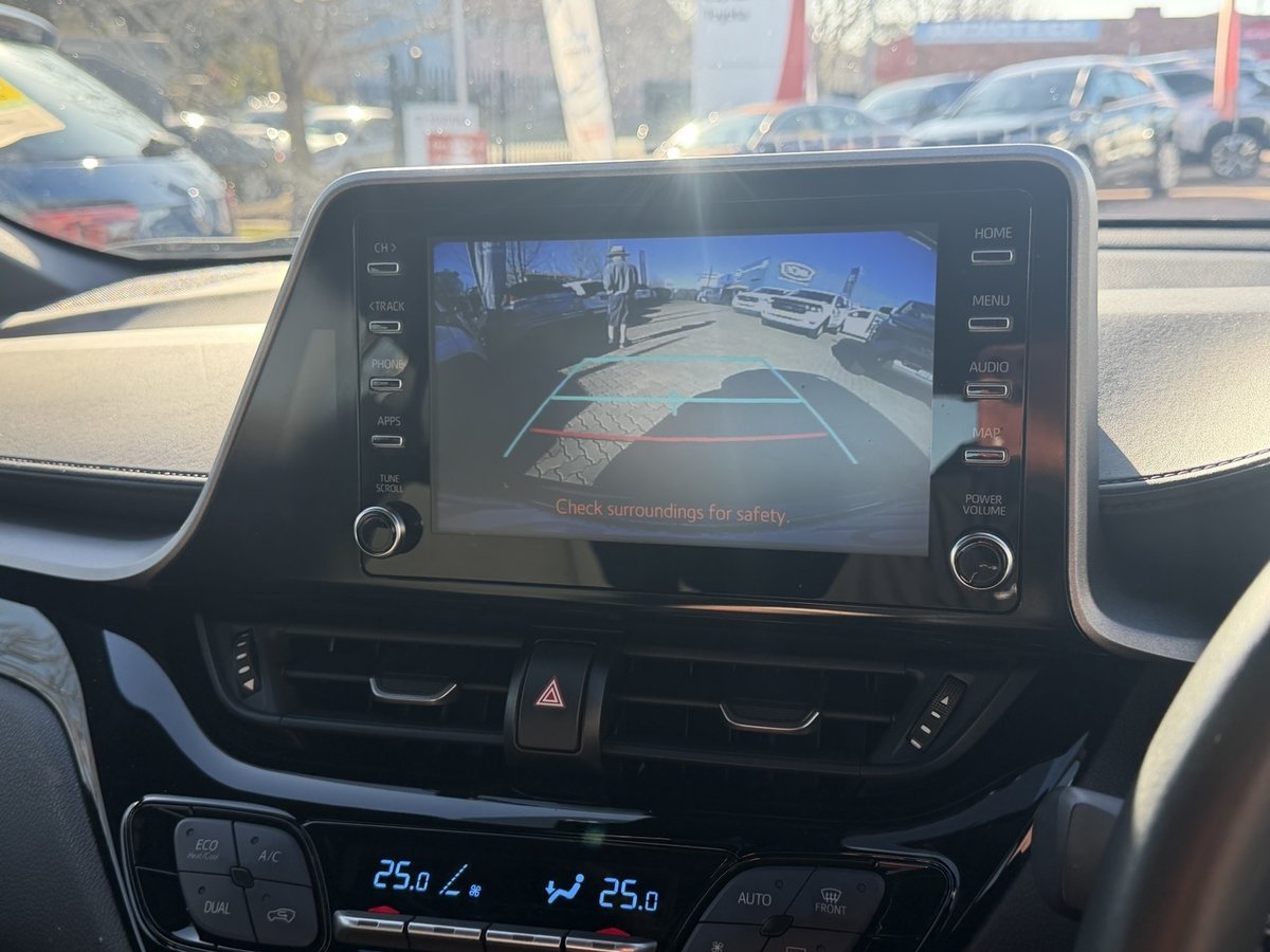 2023 Toyota C-HR GXL NGX50R AWD image 15