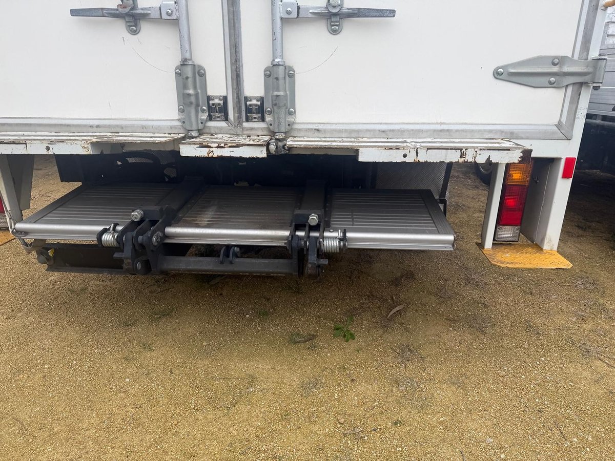 2022 Fuso Canter 515 image 14