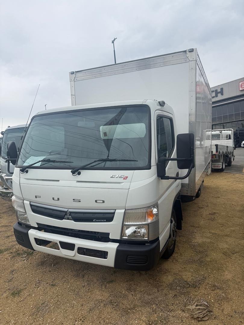 2022 Fuso Canter 515 image 24