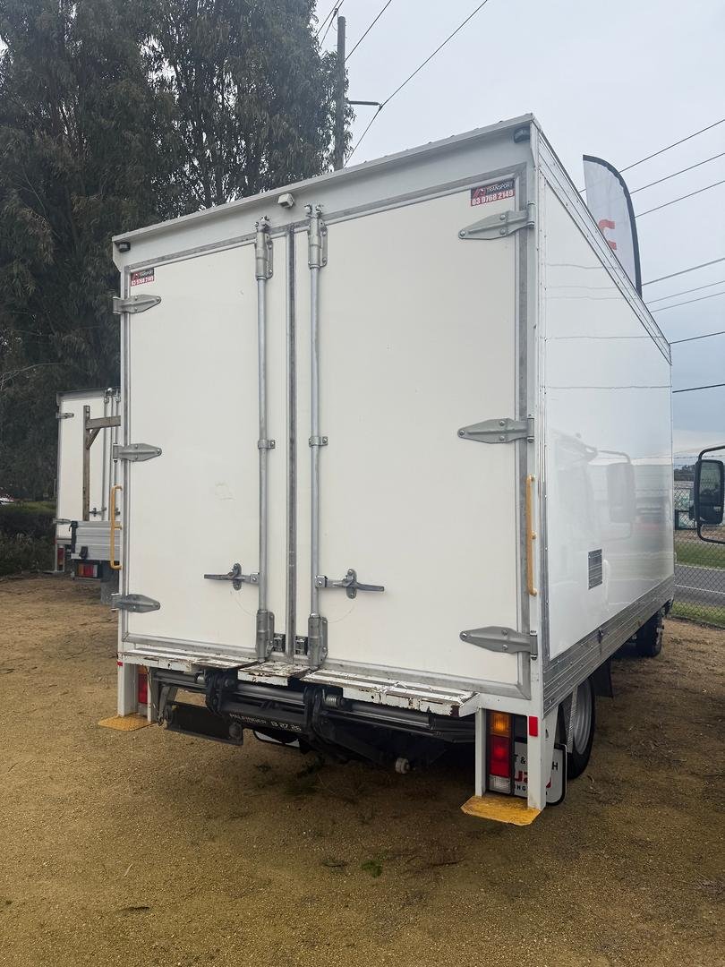2022 Fuso Canter 515 image 11