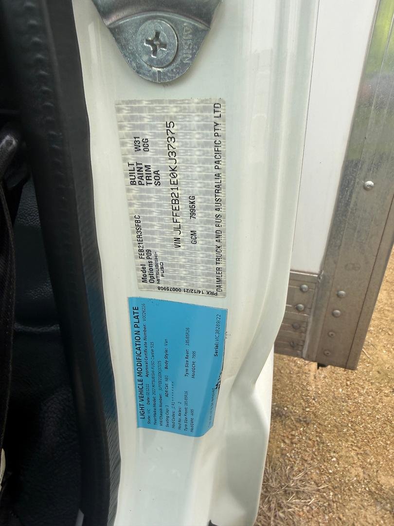 2022 Fuso Canter 515 image 17