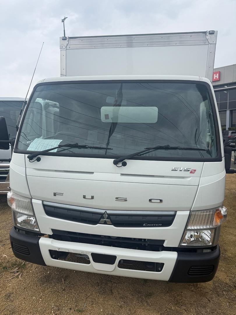 2022 Fuso Canter 515 image 9