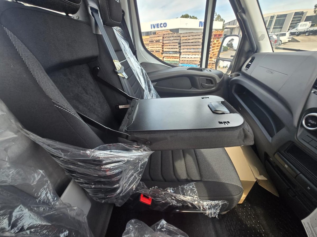 2025 Iveco Daily 70C18 image 14