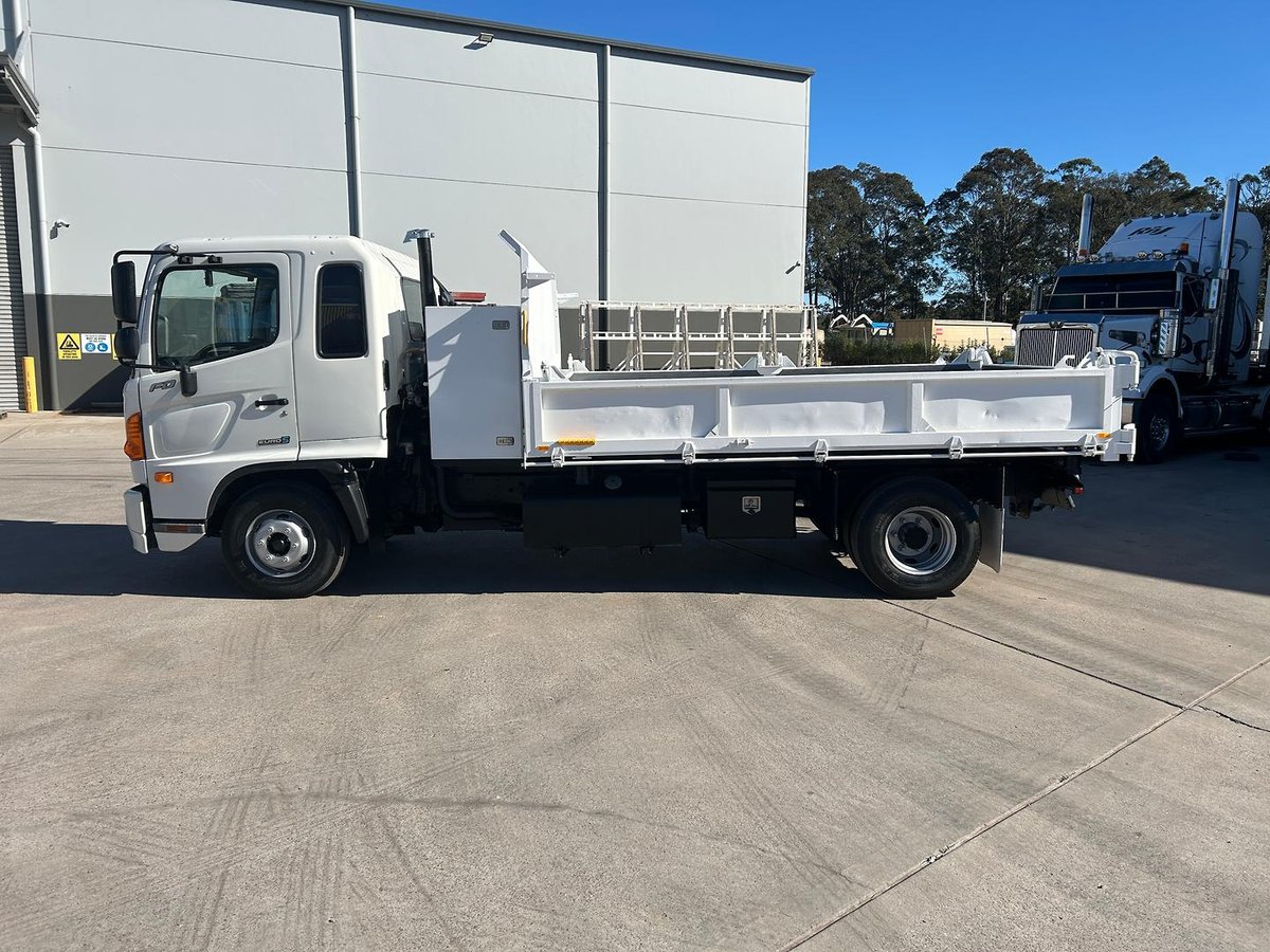 2011 Hino 500 Series FD1024 Medium image 5
