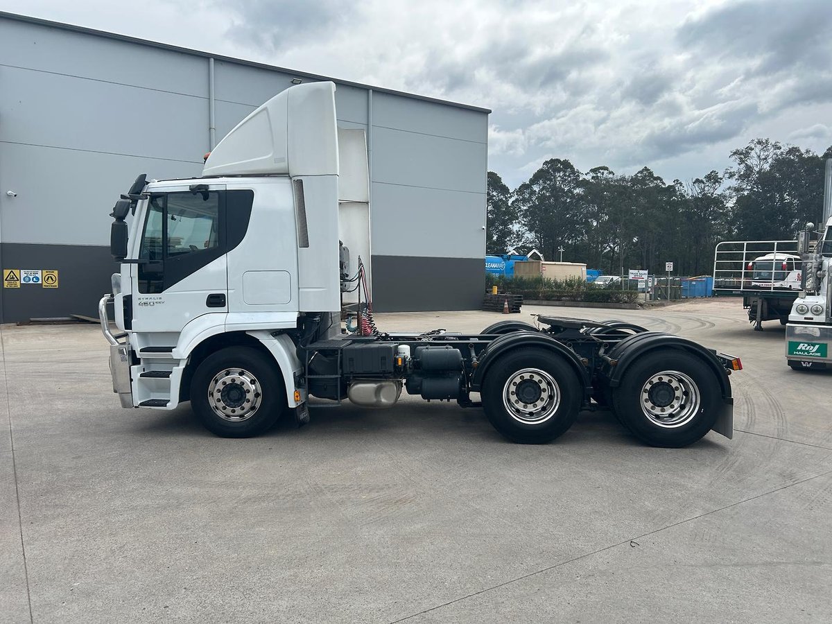 2013 Iveco Stralis AT450 image 5