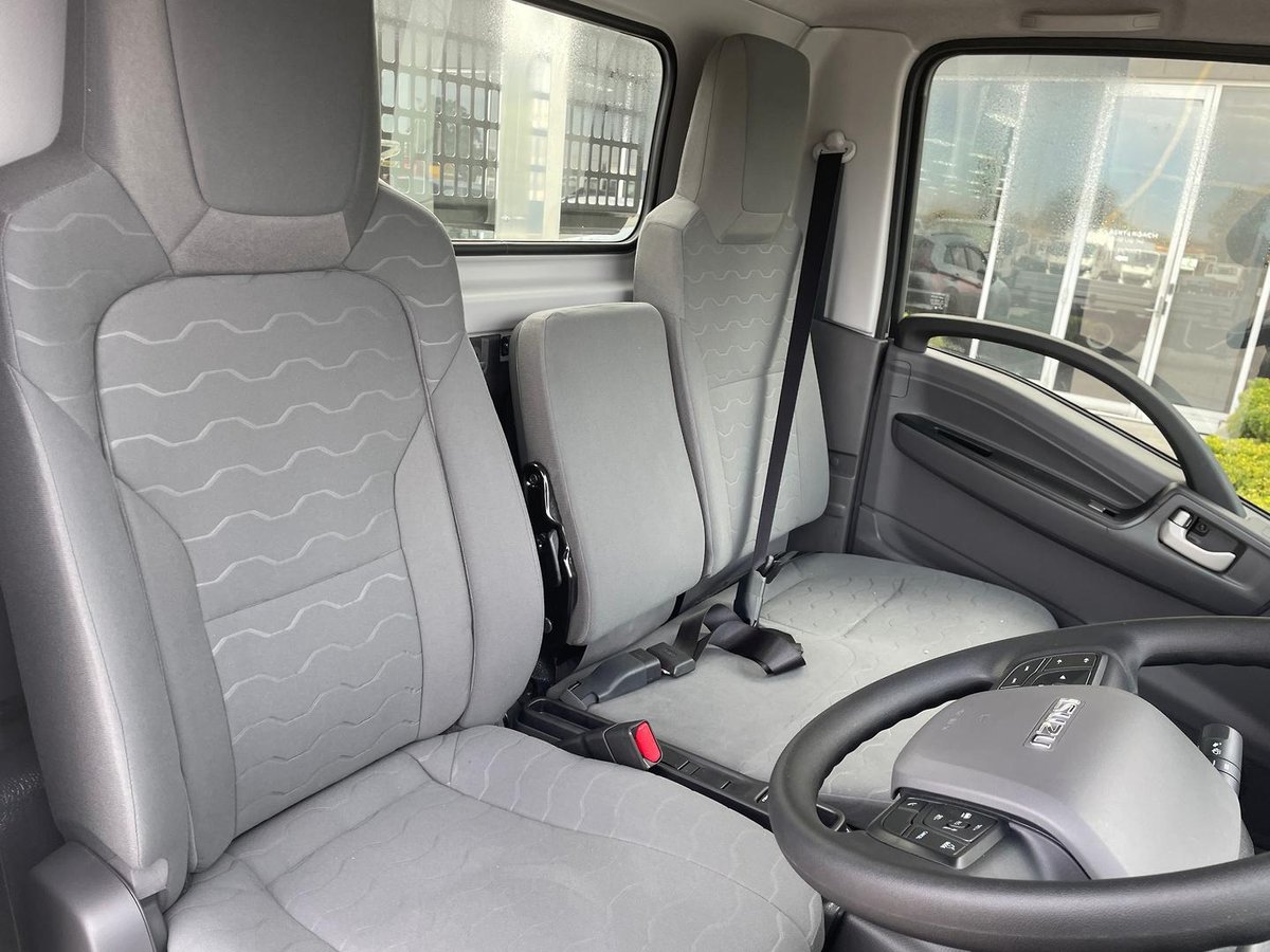 2026 Isuzu N Series image 19