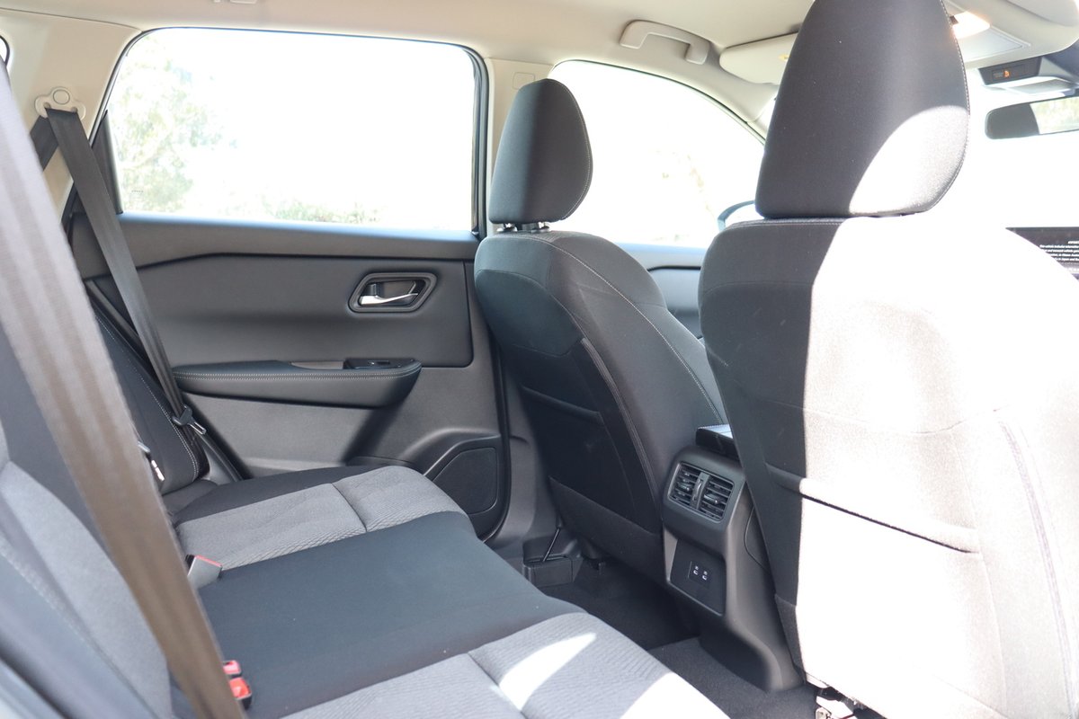 2025 Nissan X-TRAIL ST T33 MY25 image 18