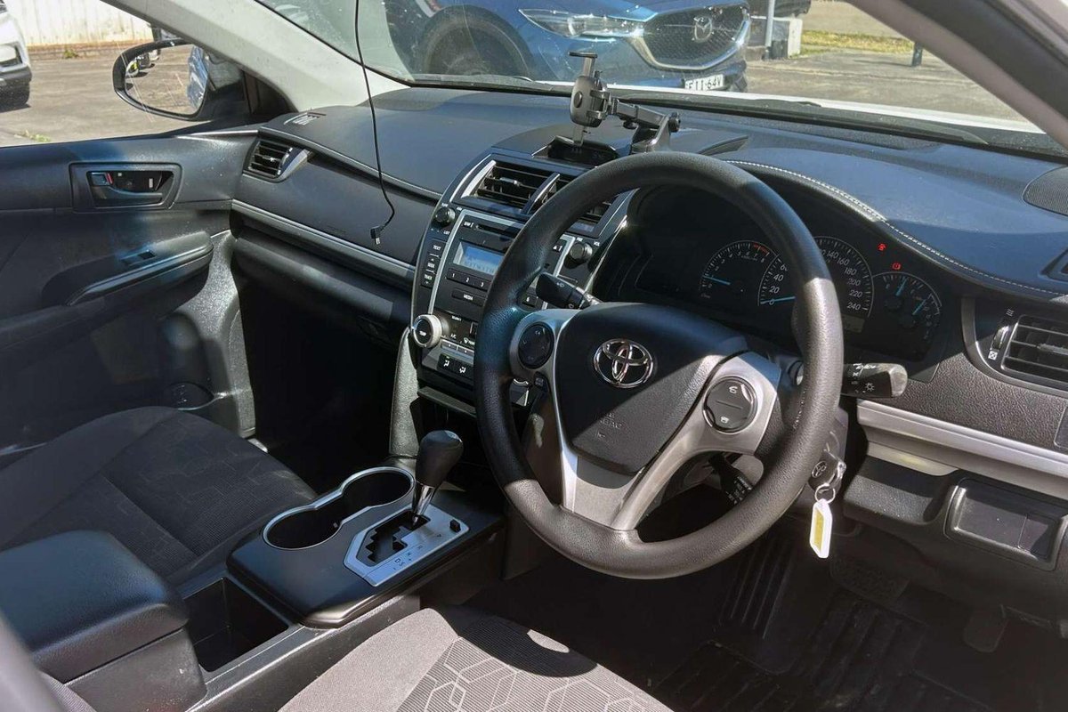 2024 Toyota Camry image 10