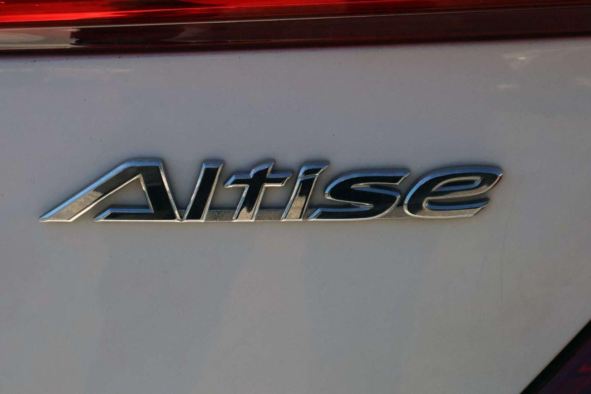 2013 Toyota Camry Altise ASV50R image 22