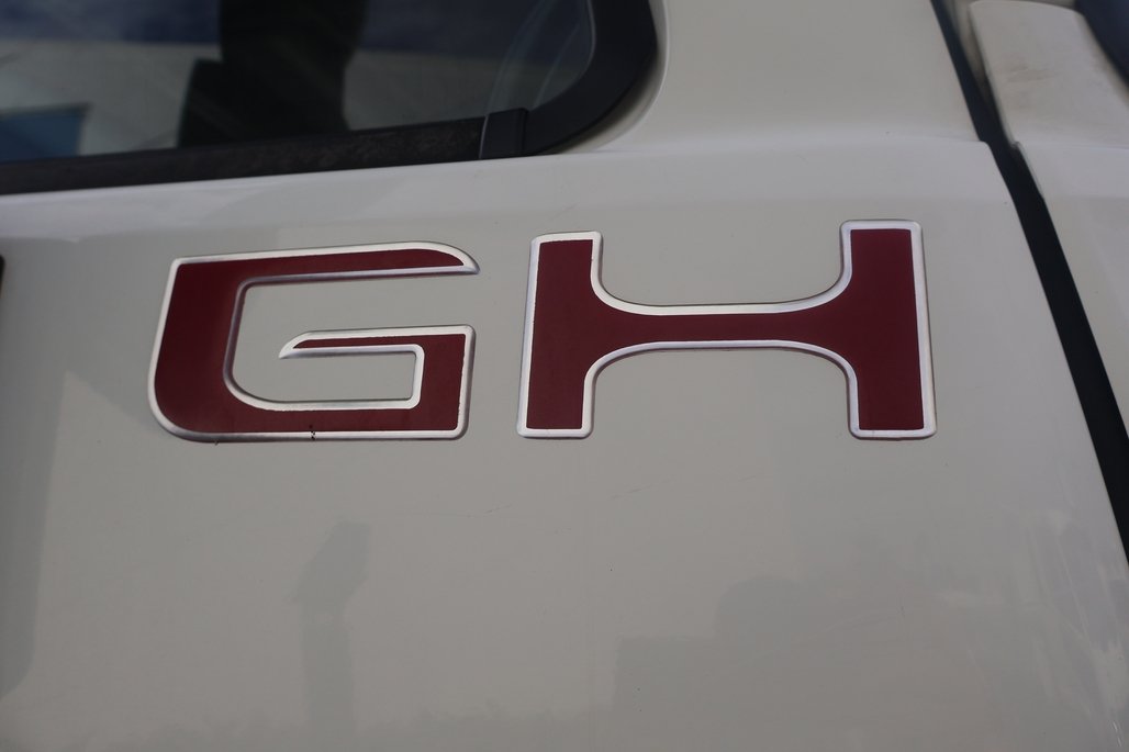 2022 HINO GH 500 image 16