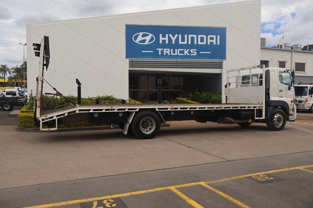 2022 HINO GH 500 image 19