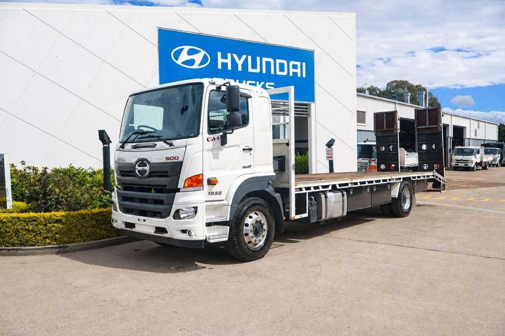 2022 HINO GH