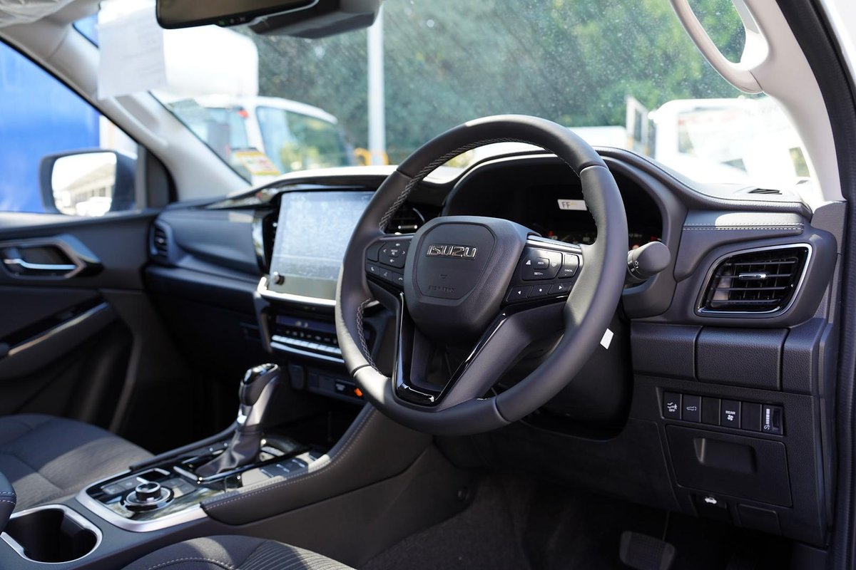 2025 Isuzu MU-X LS-U MY25.5 4X4 Dual Range image 10