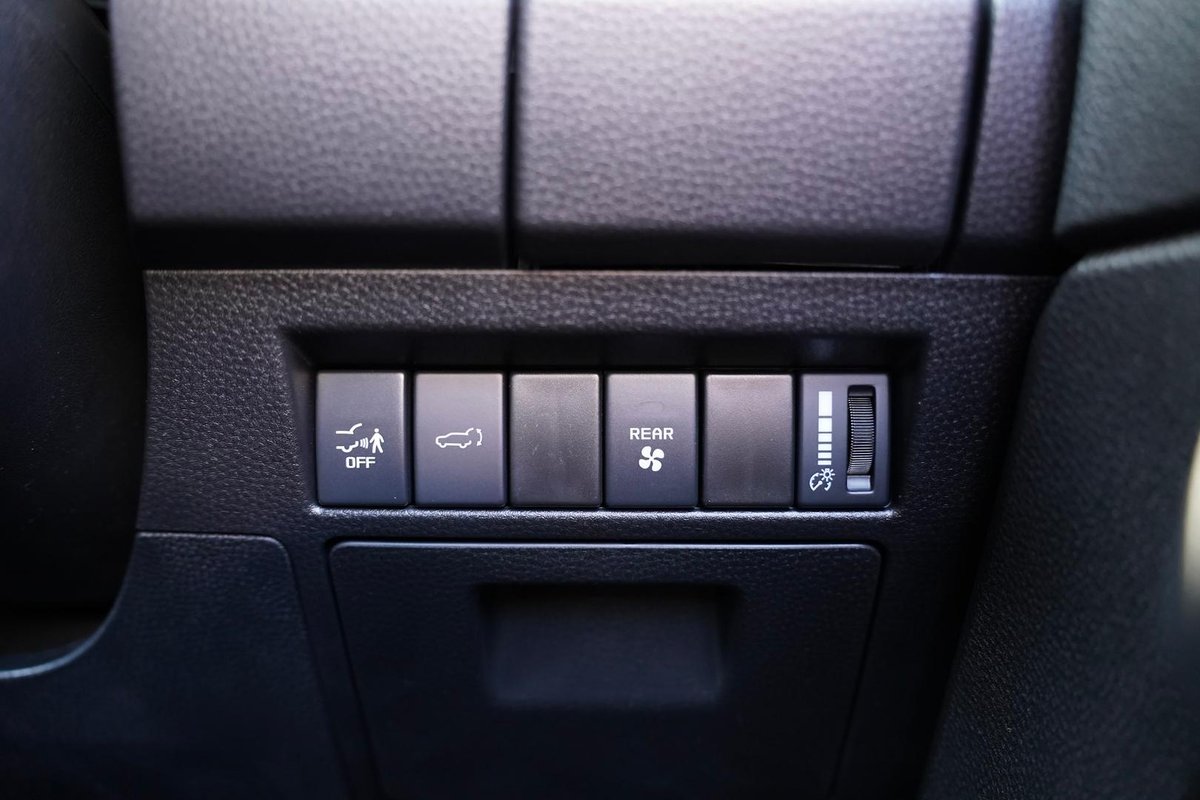 2025 Isuzu MU-X LS-U MY25.5 4X4 Dual Range image 16