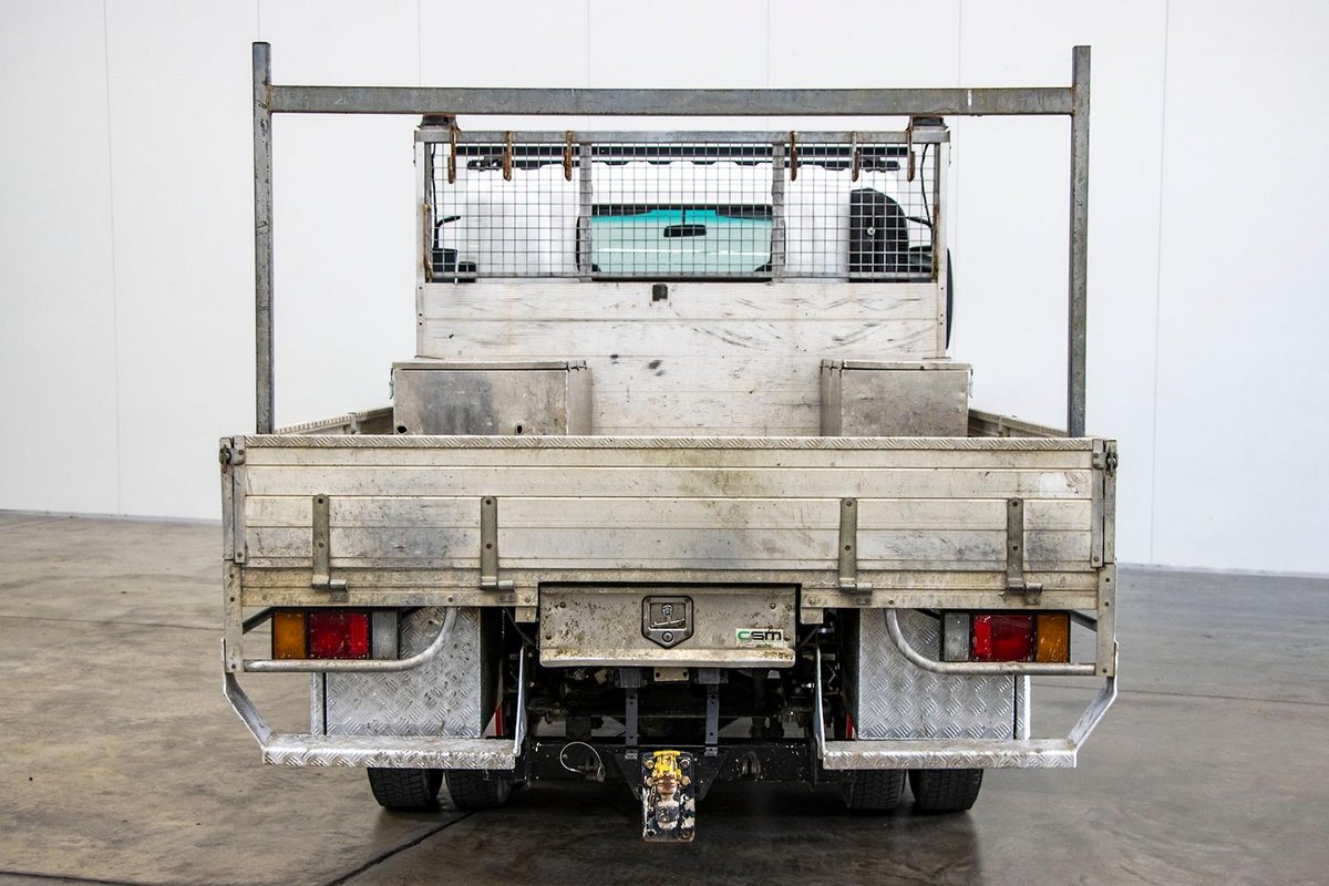 2013 Isuzu N Series NNR 200 image 5