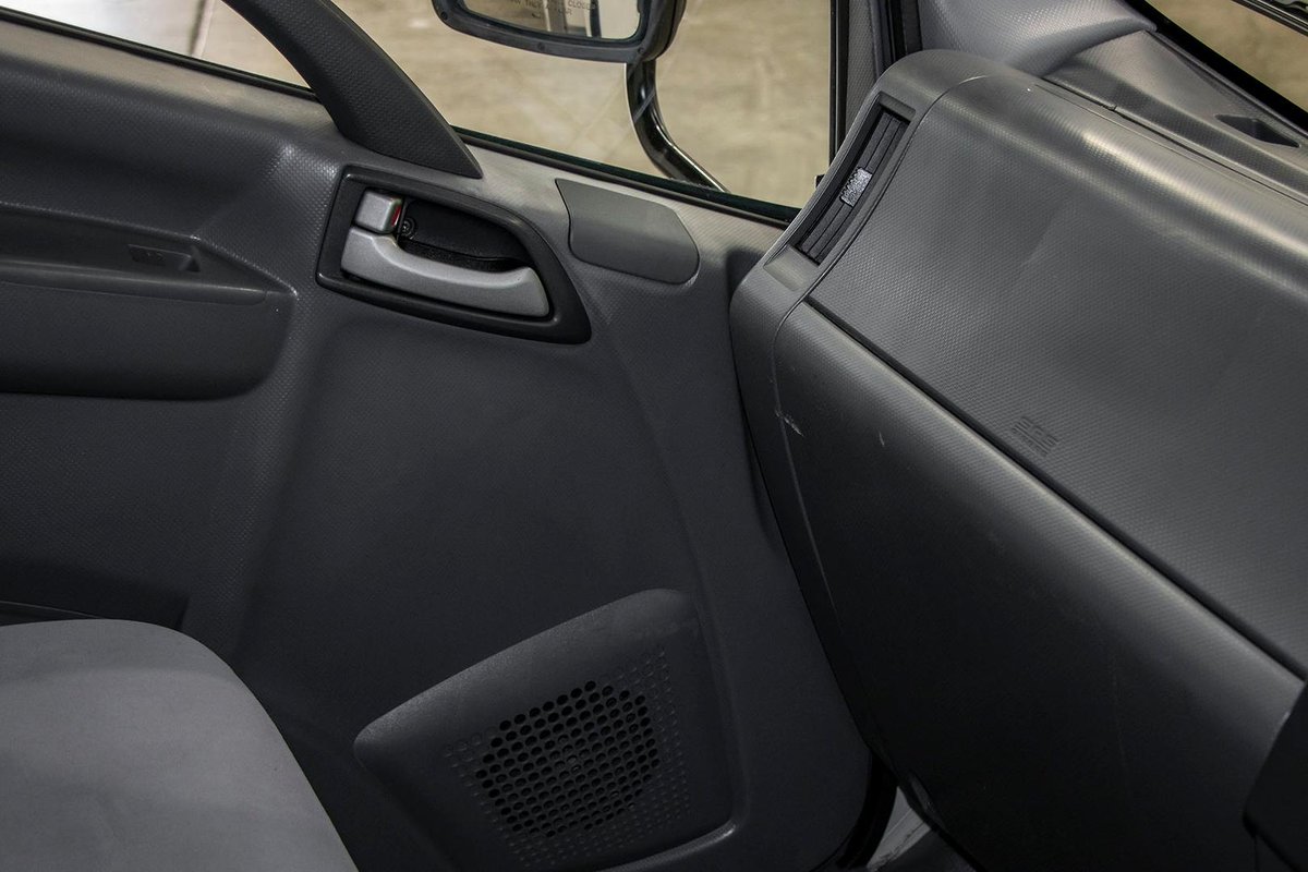 2021 Isuzu N Series NNR 45-150 image 15