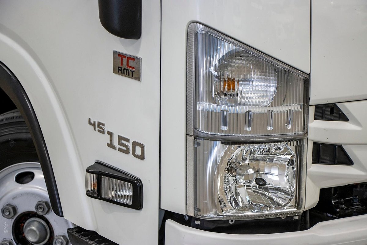 2021 Isuzu N Series NNR 45-150 image 21