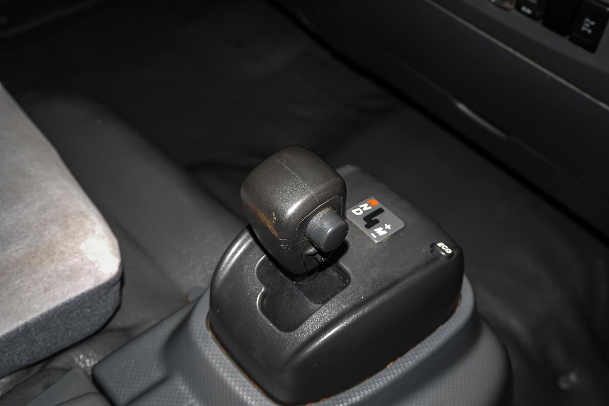 2017 Isuzu N Series NQR 87/80-190 image 9