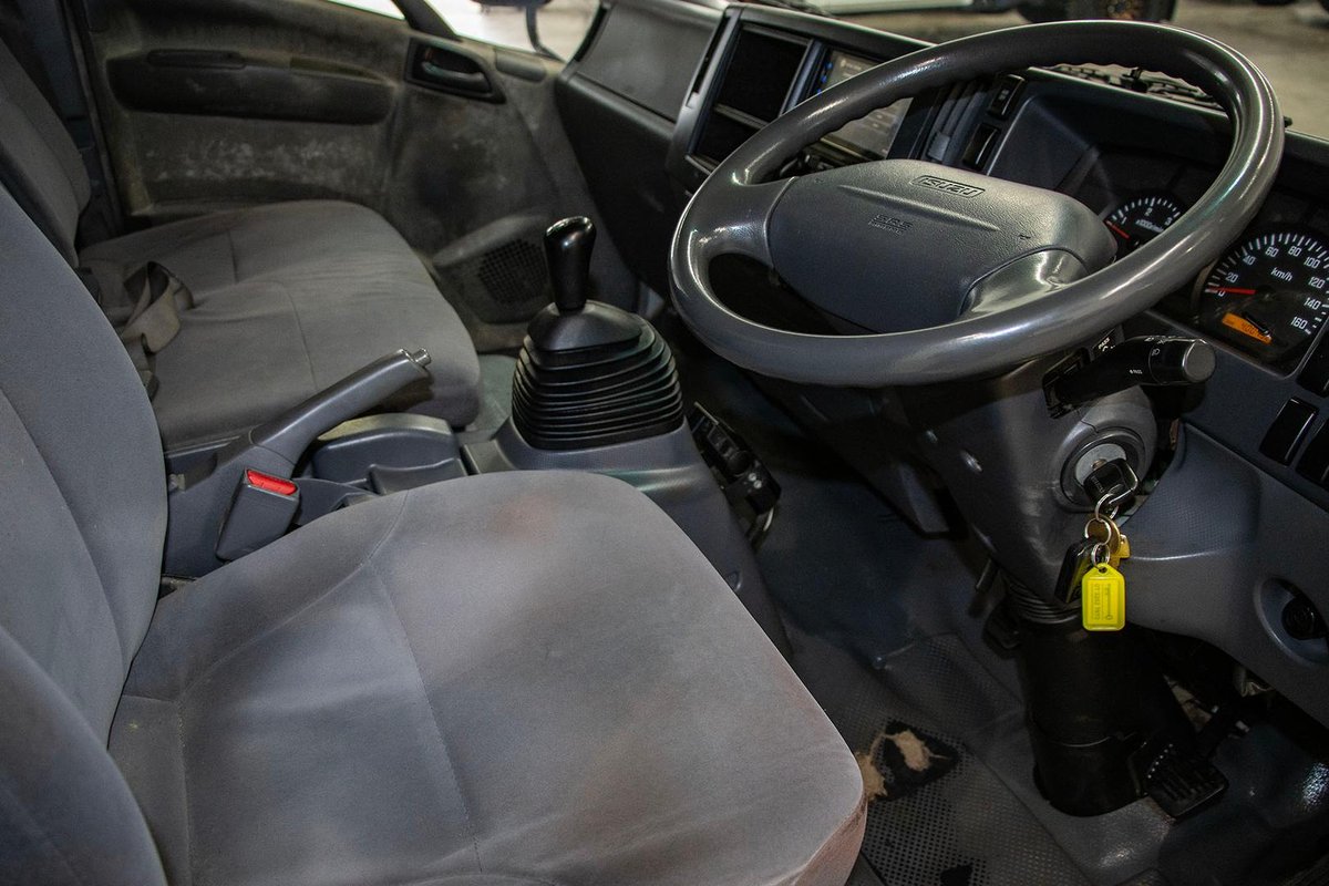 2008 Isuzu N Series NPR 200/275 image 6