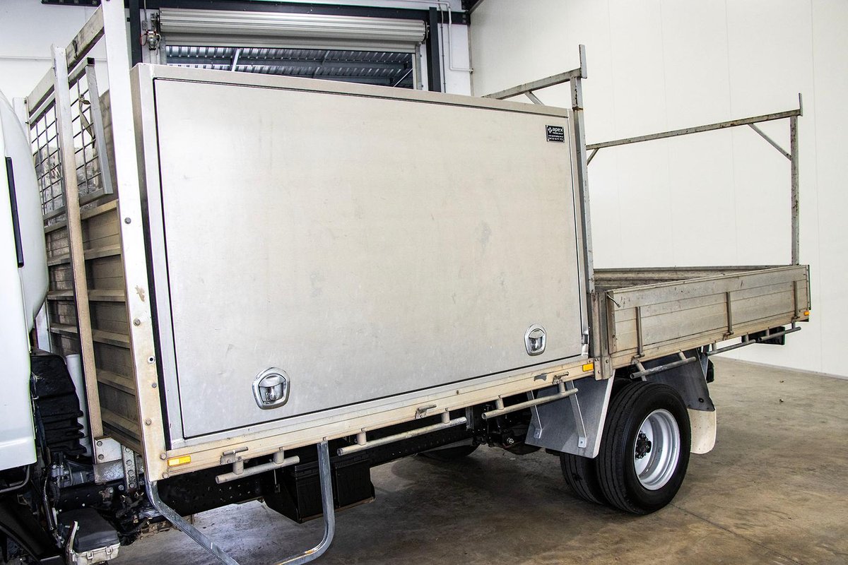 2008 Isuzu N Series NPR 200/275 image 17