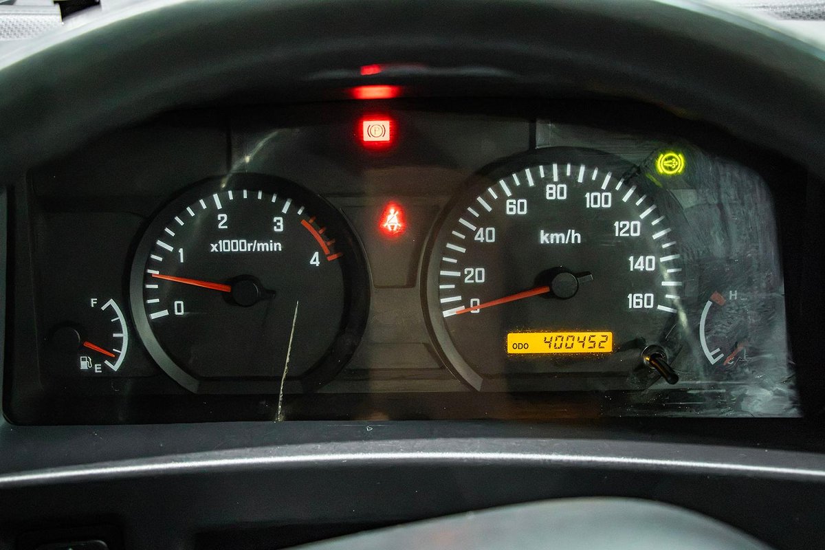 2008 Isuzu N Series NPR 200/275 image 8