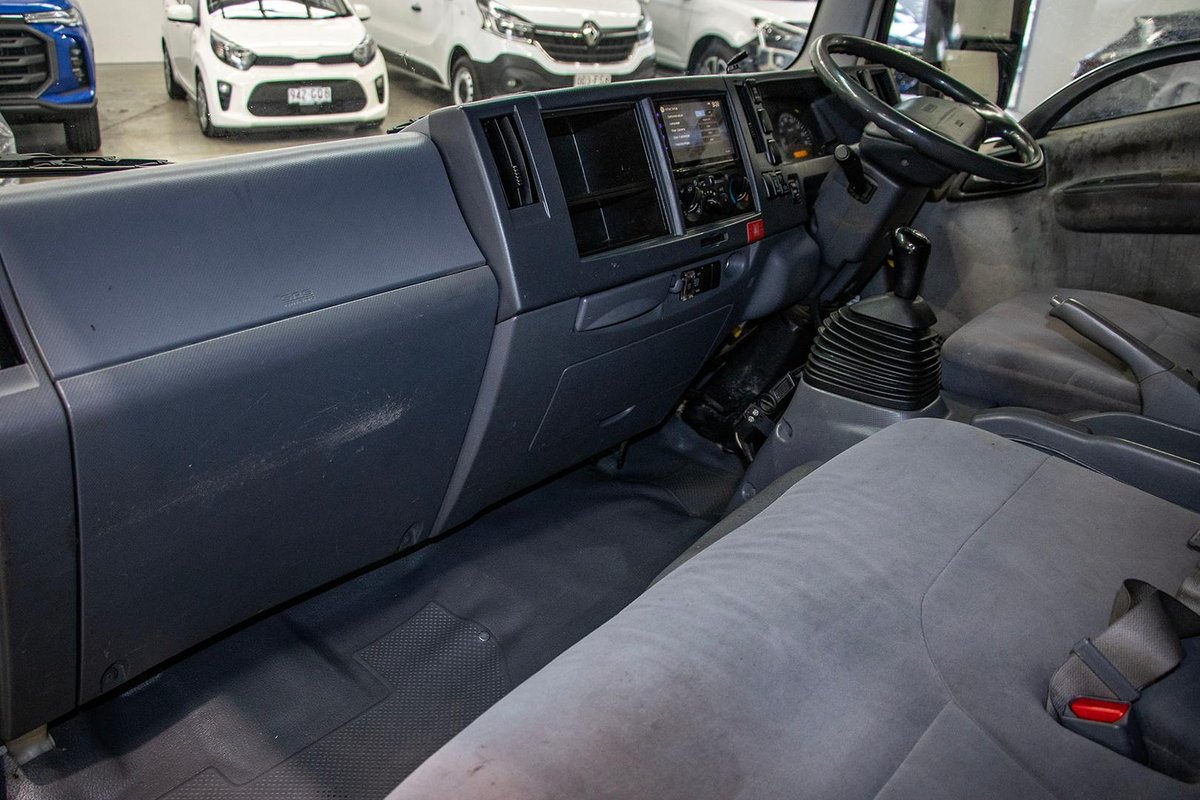2008 Isuzu N Series NPR 200/275 image 7