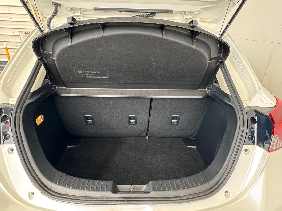 2023 Mazda 2 G15 Pure DJ Series image 21