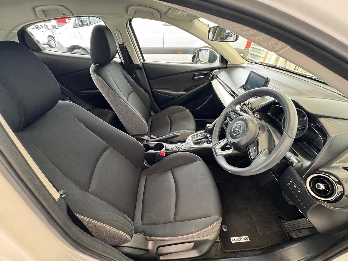 2023 Mazda 2 G15 Pure DJ Series image 8