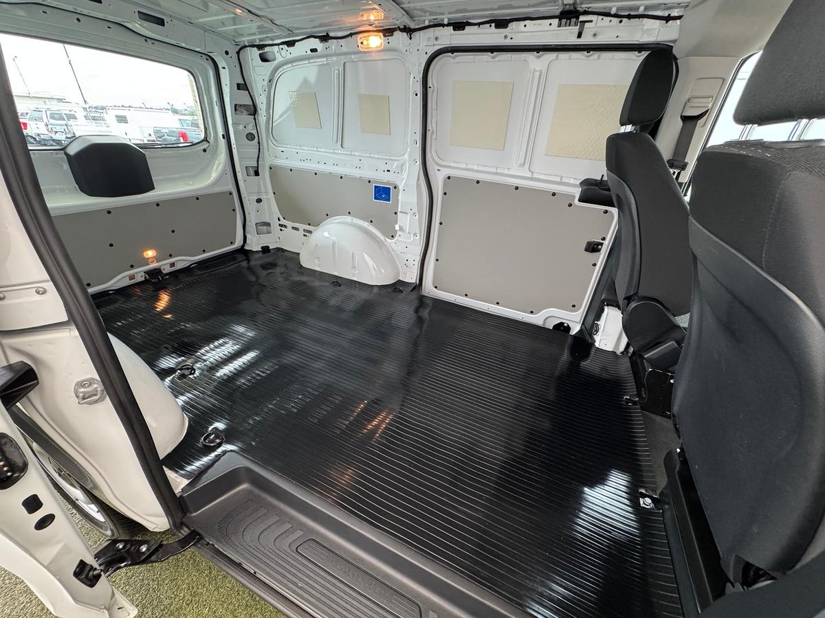 2021 Mercedes-Benz Vito 116CDI 447 image 14