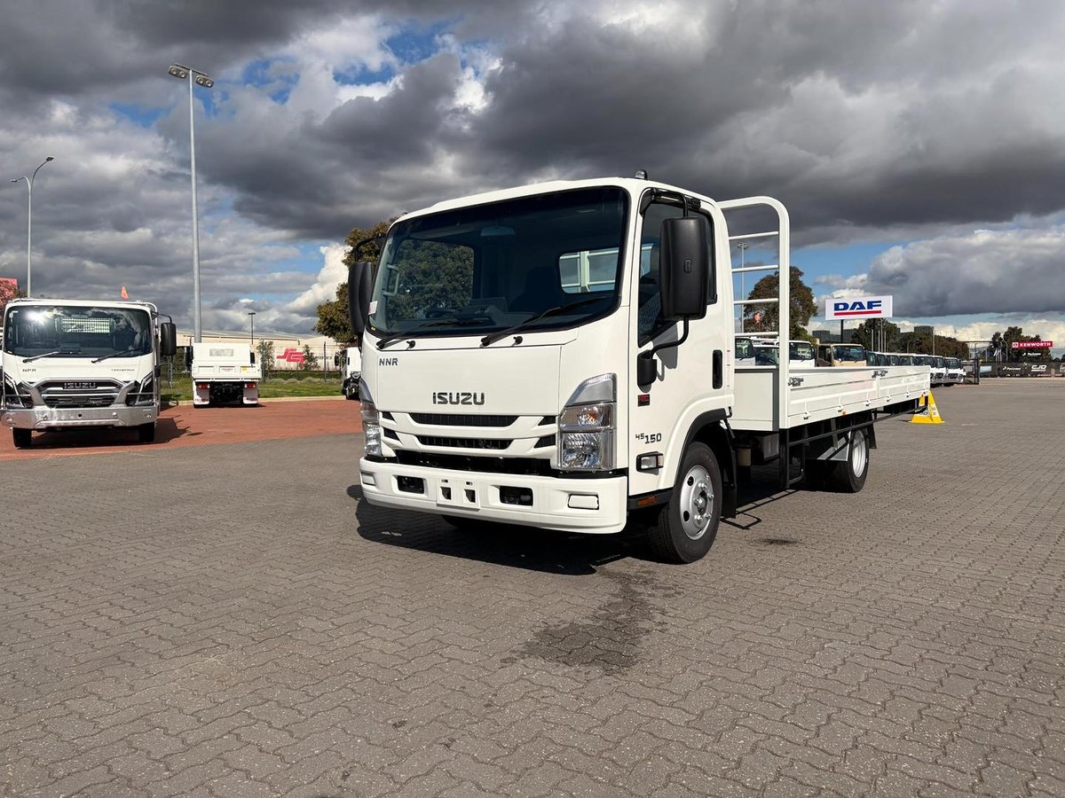 2025 Isuzu Nnr 45 150 Amt Mwb 4.5M Dropside Tray image 9