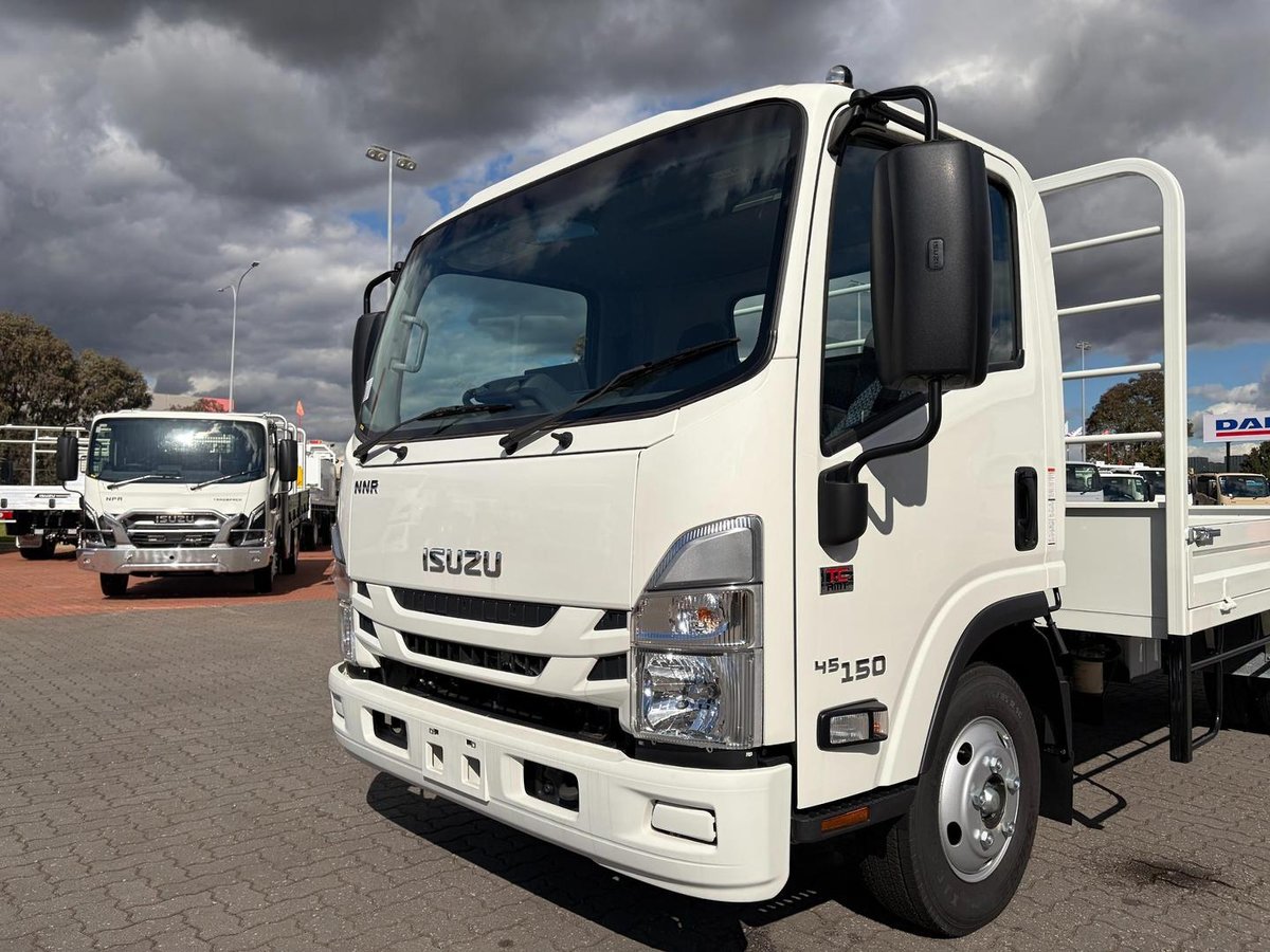 2025 Isuzu Nnr 45 150 Amt Mwb 4.5M Dropside Tray image 6
