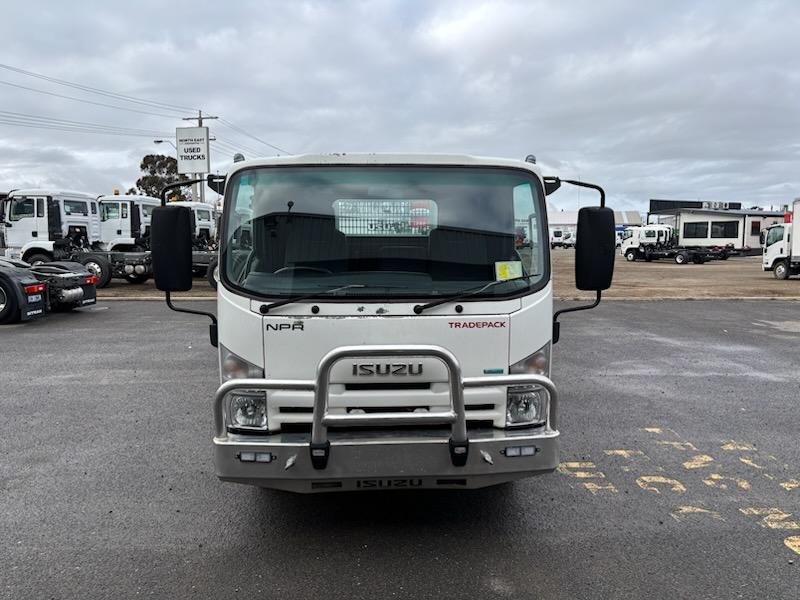 2011 Isuzu N Series NPR 200/275 image 7