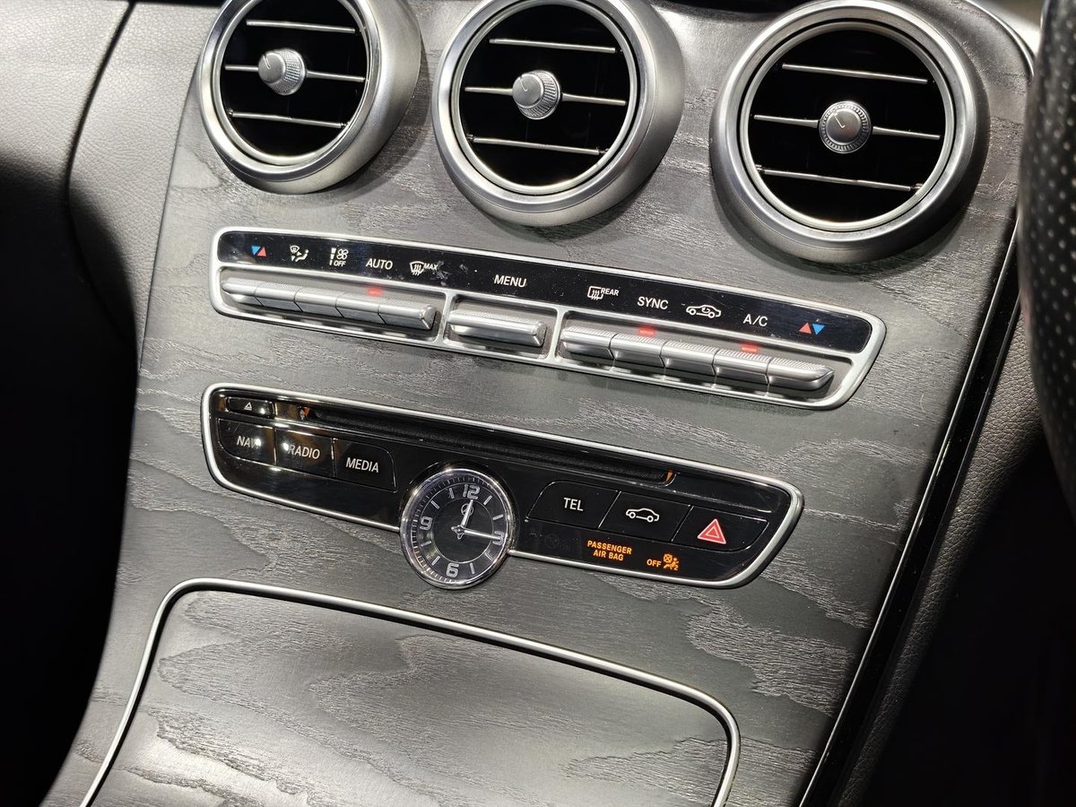 2018 Toyota Camry image 21