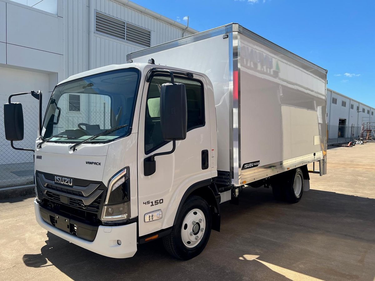 2026 Isuzu N Series image 14
