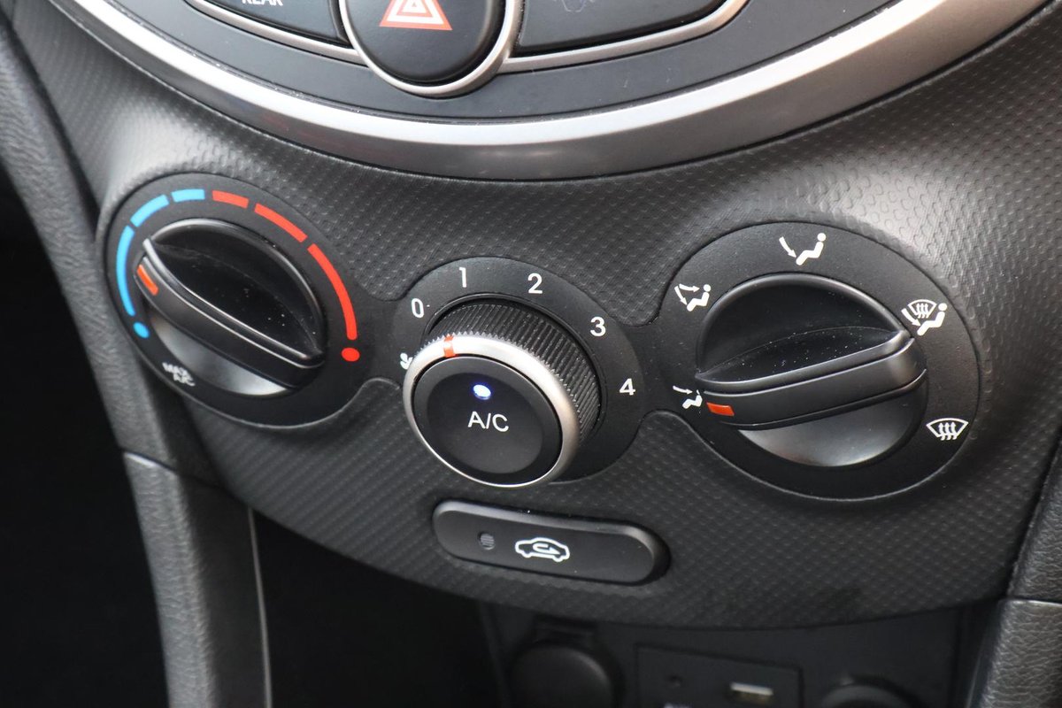 2016 Hyundai Accent Active RB4 MY17 image 16