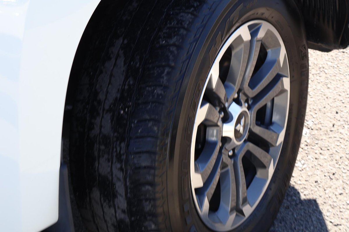2022 Mitsubishi Triton GLS MR MY22 4X4 Dual Range image 30