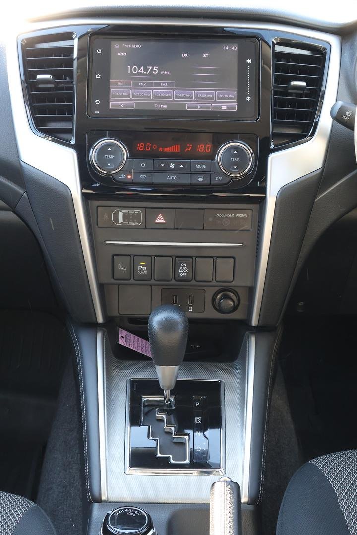 2022 Mitsubishi Triton GLS MR MY22 4X4 Dual Range image 18