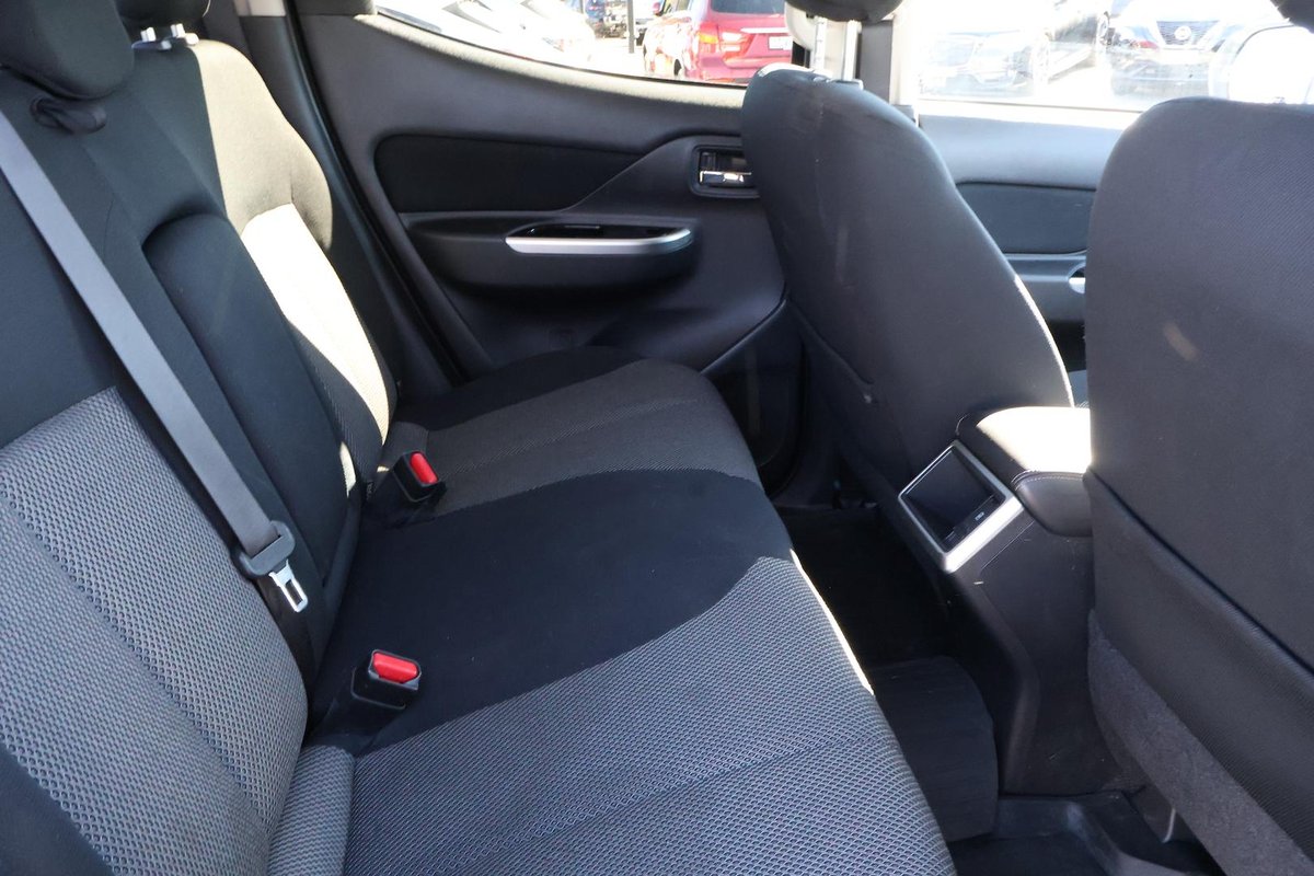 2022 Mitsubishi Triton GLS MR MY22 4X4 Dual Range image 25